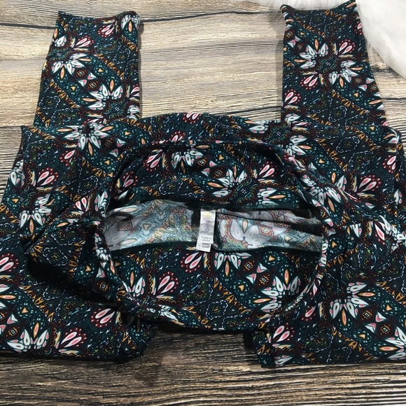 LuLaRoe Leggings TC - Picture 3 of 5